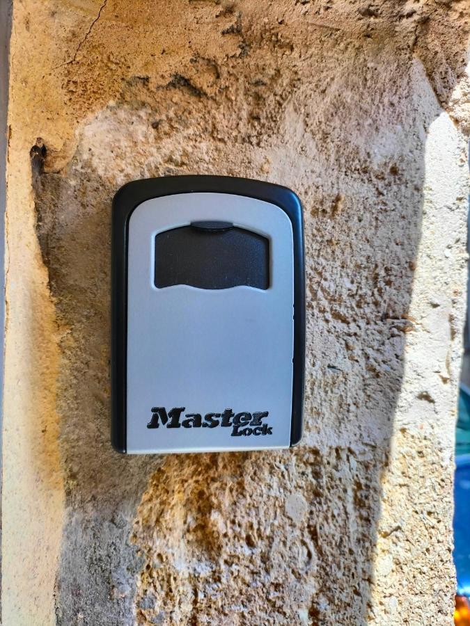 Maison De Village Familiale Pont Du Gard, Toit Terrasse, Barbecue, Fibre Vers-Pont-du-Gard Exterior foto